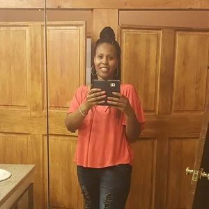 Meet your Posher, Jamila